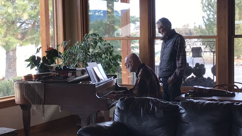 Howard's Celebration of Life #672<br>3,412 x 1,920<br>Published 8 years ago