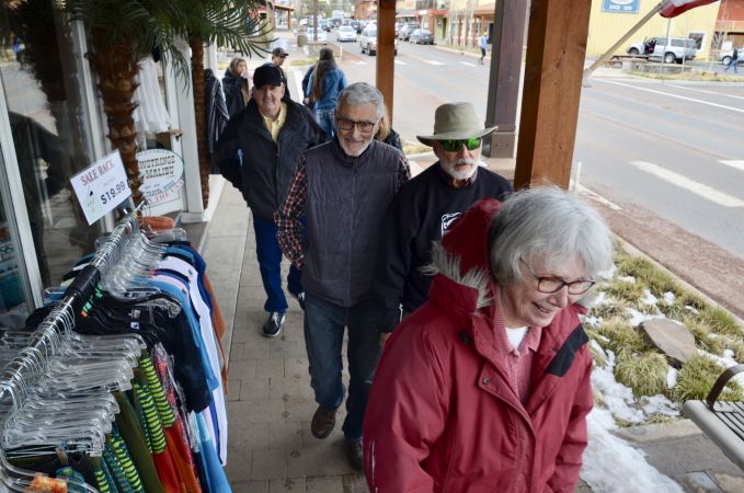 Howard's Celebration of Life #677<br>4,928 x 3,264<br>Published 8 years ago